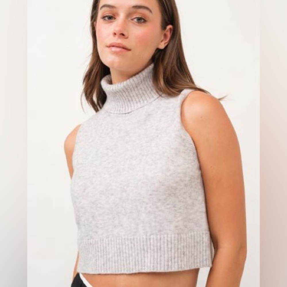 Creaman Heather Gray Knit Sleeveless Turtleneck Sweater